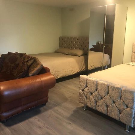 Treetops Flat4 Hall Green B28 Μπέρμιγχαμ Εξωτερικό φωτογραφία